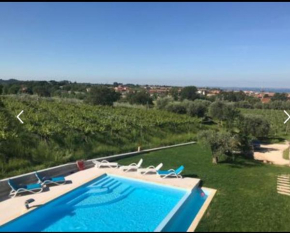 Residence Tasso Canossa - appartamento con piscina, Lazise